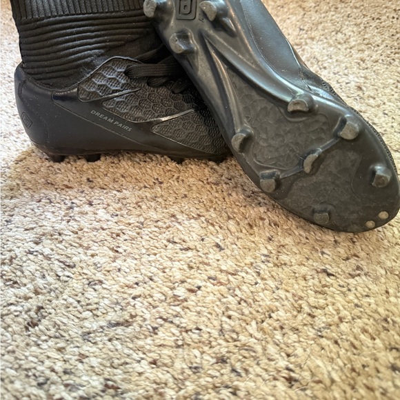 Dream Pairs Kids Black Soccer Sneakers - Picture 3 of 4